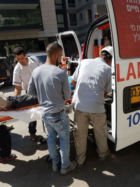 الكعبية: إصابة شاب فلسطيني من جنين بجراح خطيرة جرّاء حادث عمل